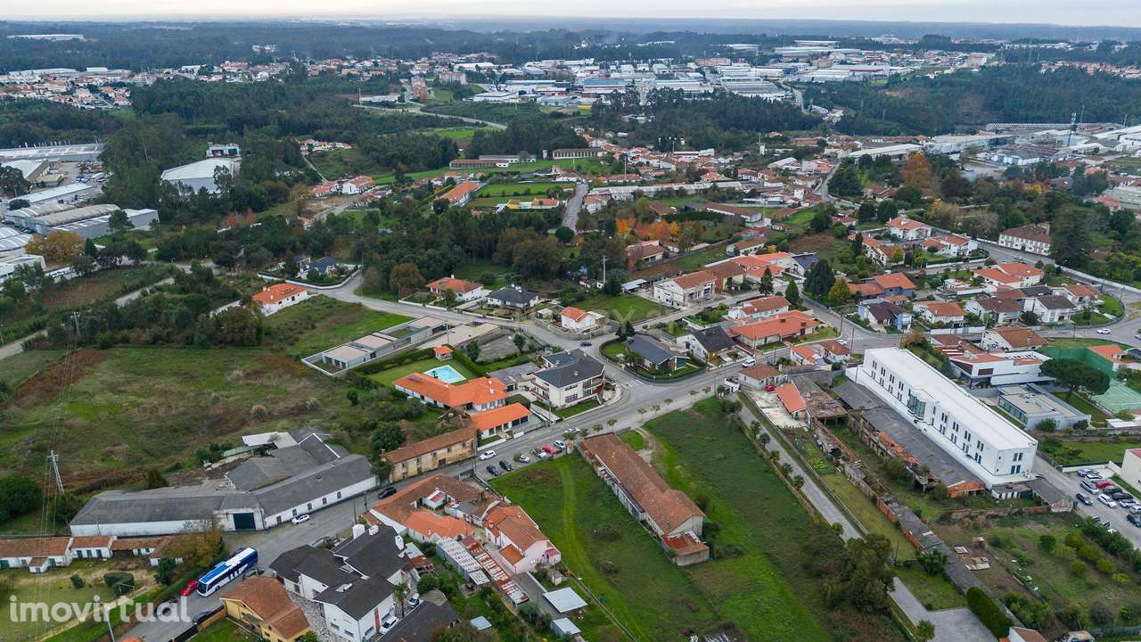 Terreno para construção - Paços de Brandão - Grande imagem: 5/9
