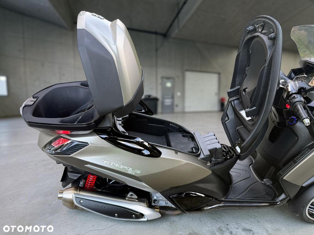 Peugeot Metropolis - 17