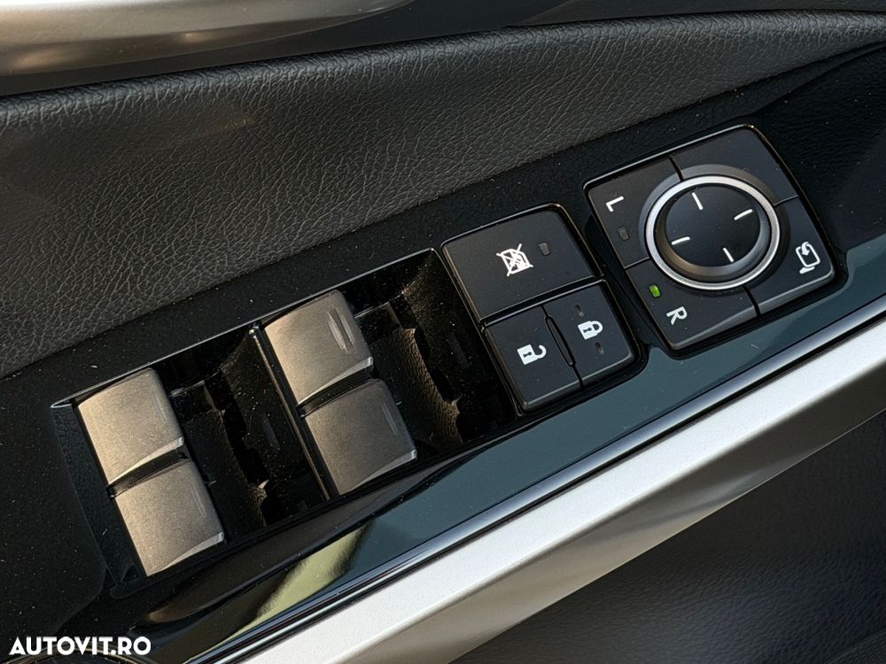 Lexus Seria IS 300h Aut. Luxury - 20