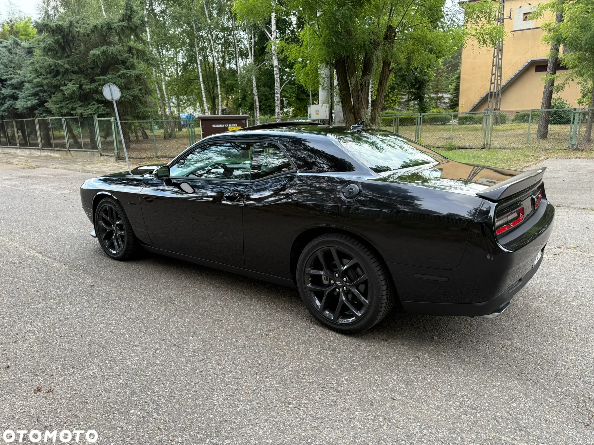 Dodge Challenger - 15