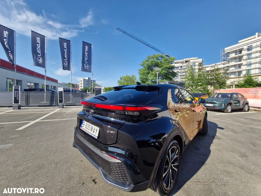 TOYOTA C-HR 2023 — imagine 7