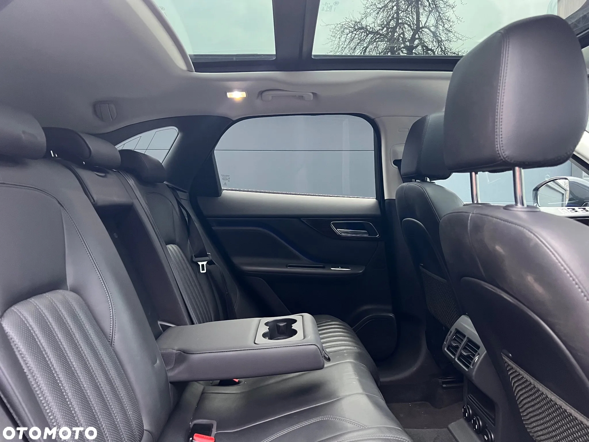 Jaguar F-Pace 25d AWD Portfolio - 20