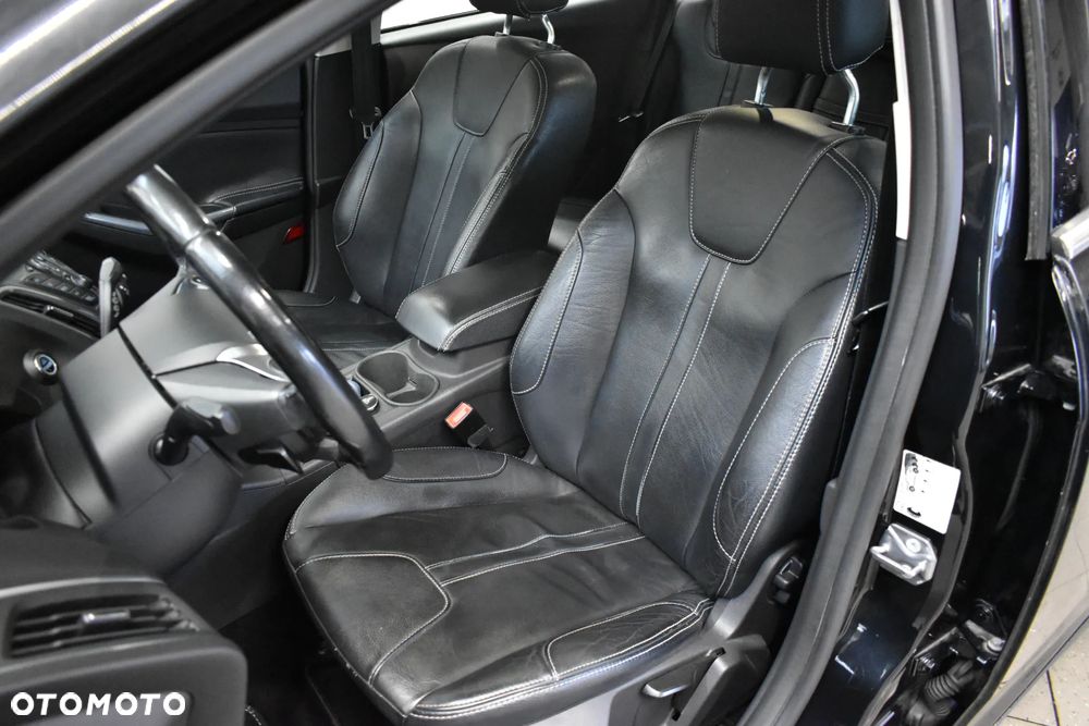 Ford Focus 1.6 TDCi Titanium ECOnetic - 16