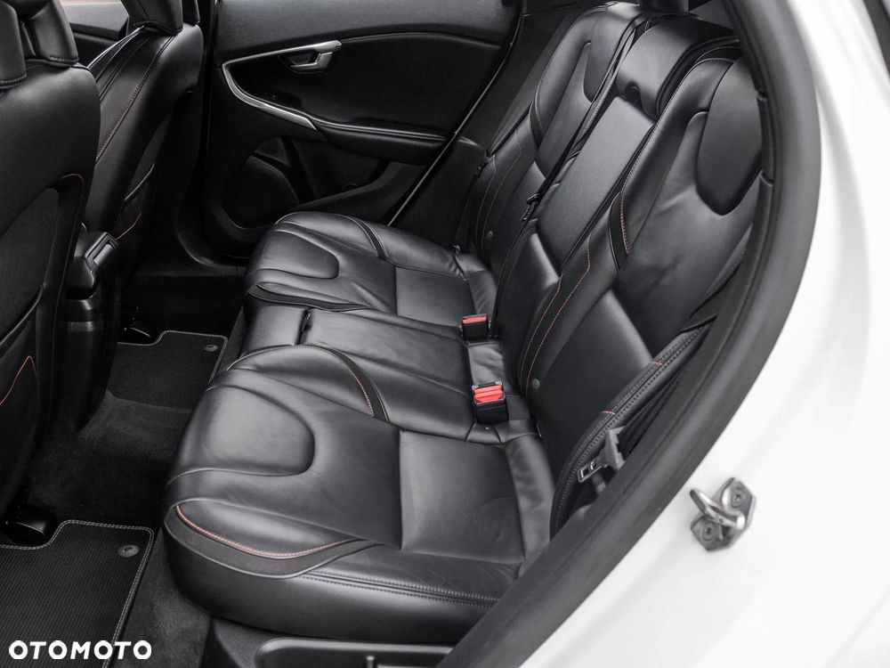 Volvo V40 Cross Country T3 Ocean Race - 15