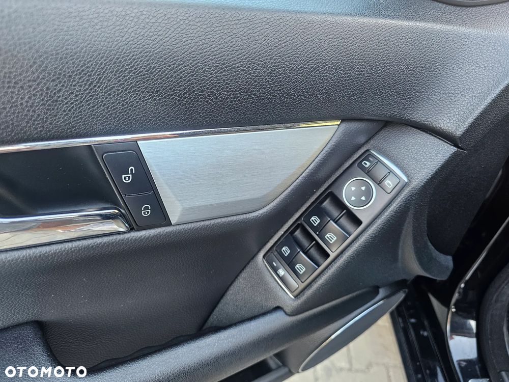 Mercedes-Benz Klasa C 180 BlueEFFICIENCY Avantgarde - 20