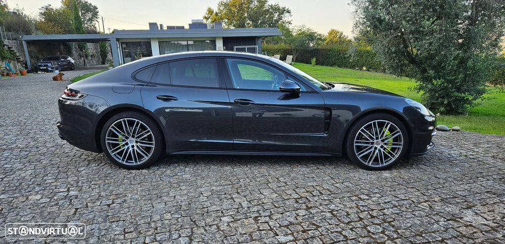 Porsche Panamera 4 S - 16