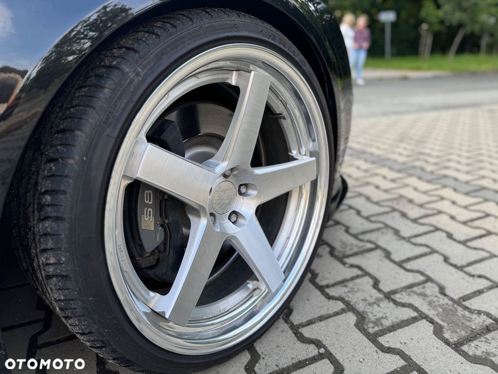 Audi S8 - 7