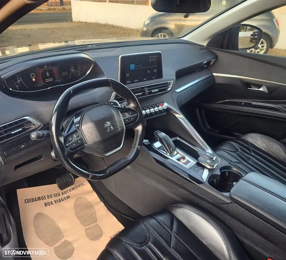 Peugeot 5008 1.5 BlueHDi Allure Pack EAT8 - 4