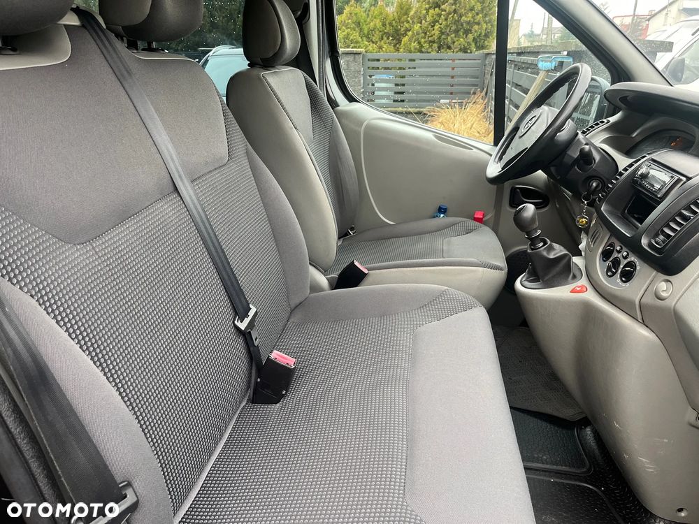 Opel Vivaro - 8
