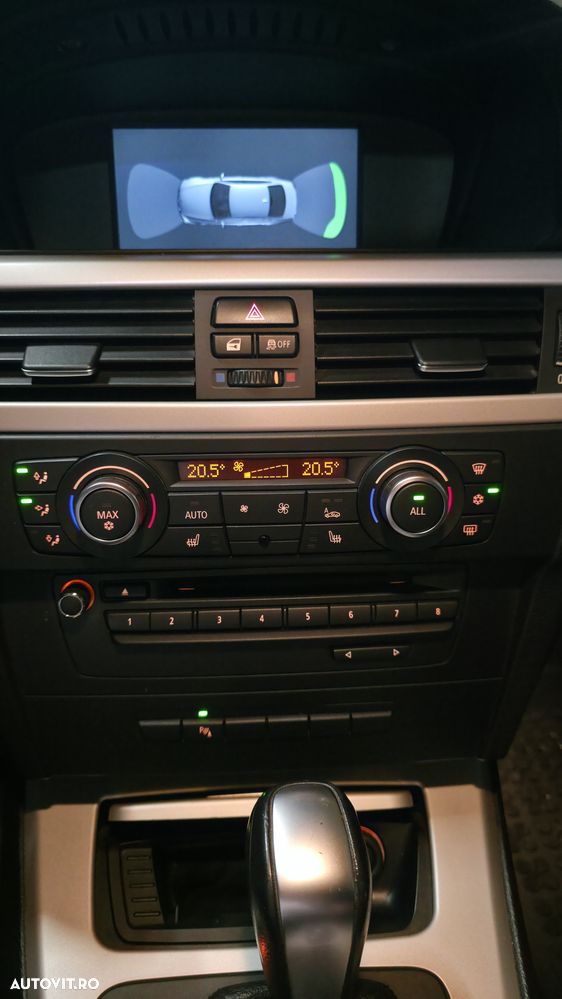BMW 3 Series 2011 — imagine 10
