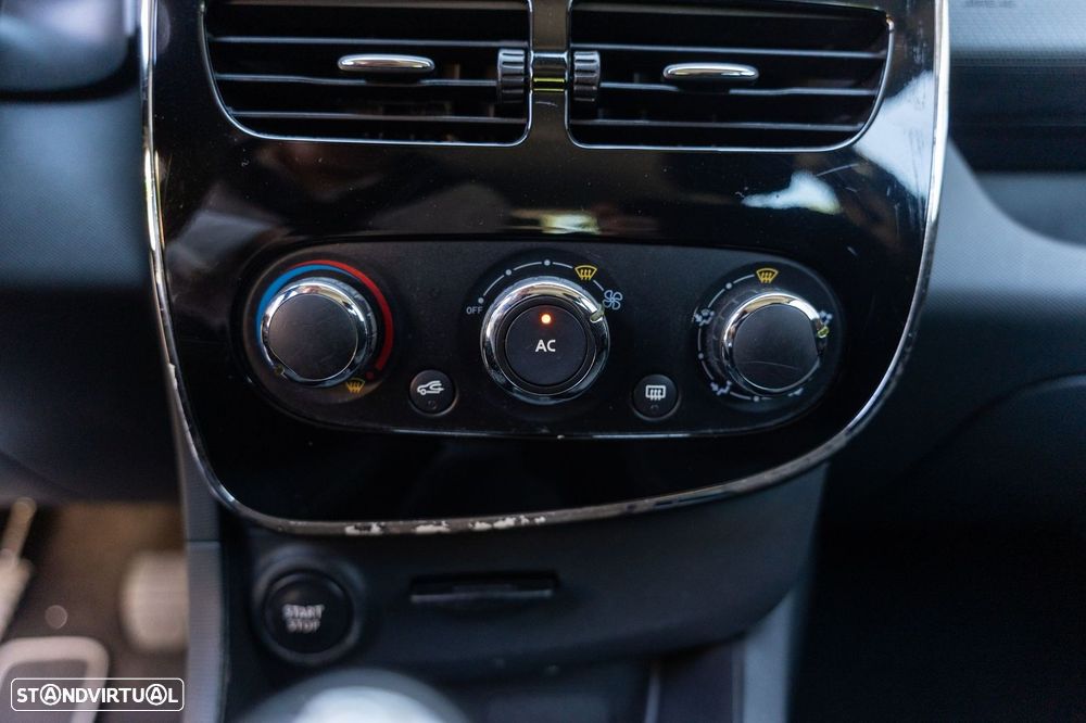 Renault Clio 1.2 16V 75 GPS - 17