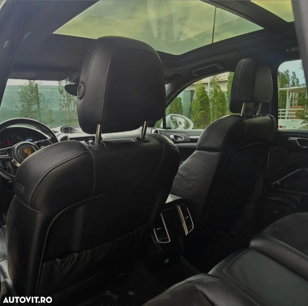 Porsche Cayenne Diesel Platinum Edition - 19
