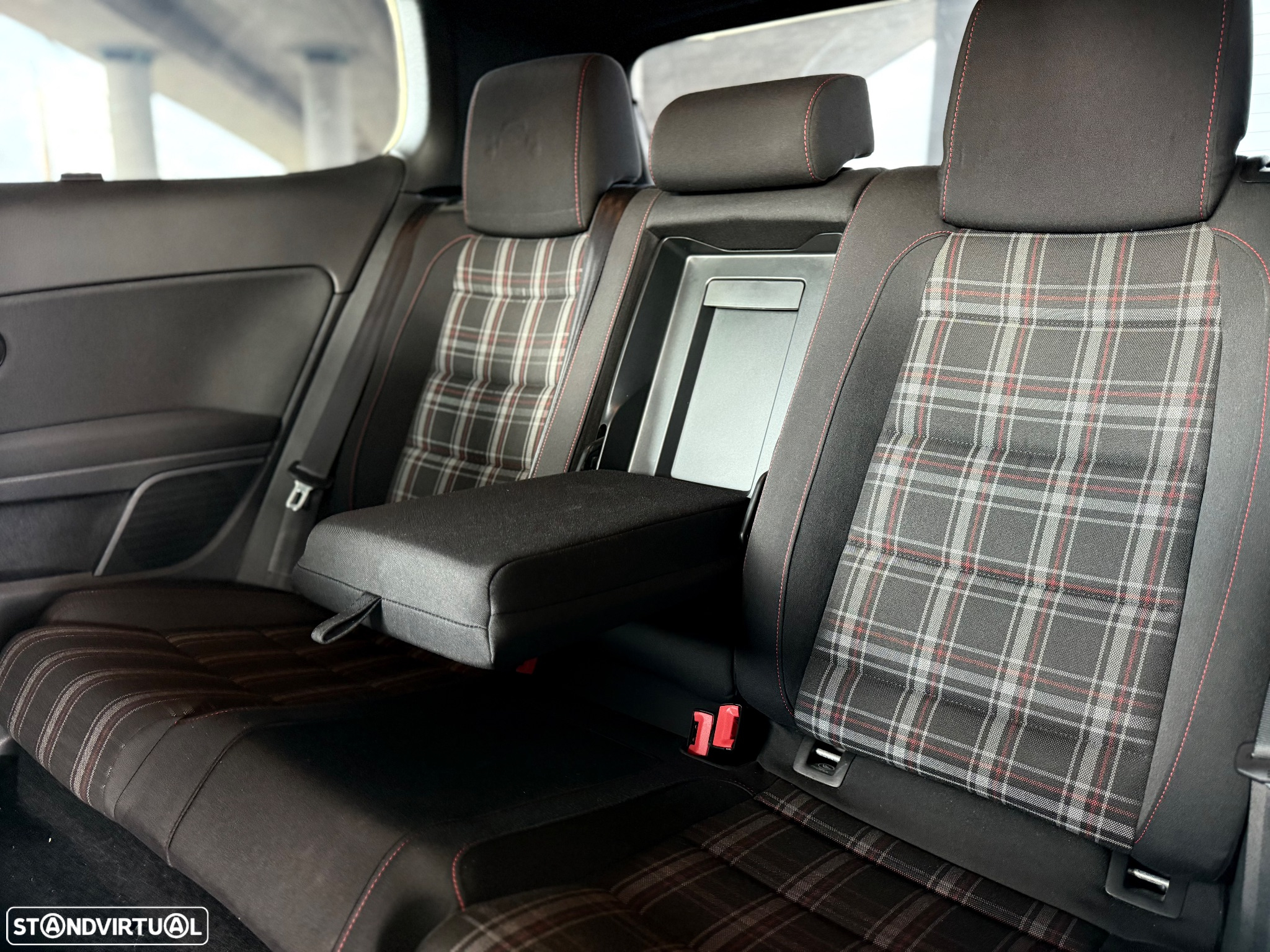 VW Golf 2.0 GTi DSG - 7