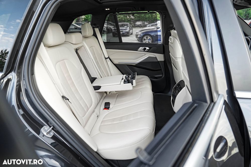 BMW X5 xDrive35i - 16