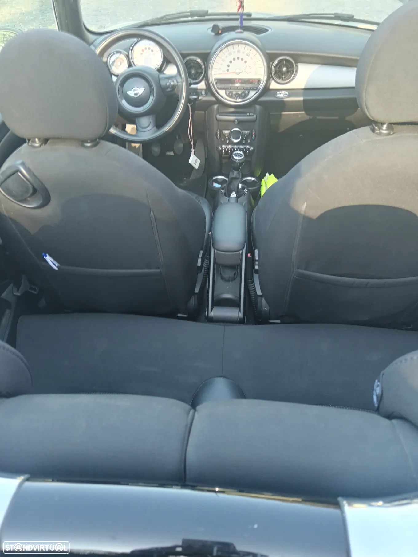 MINI Cabrio Cooper D - 11