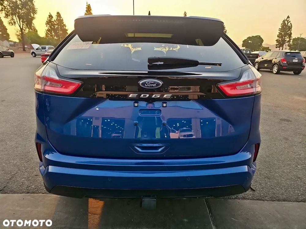 Ford Edge - 5