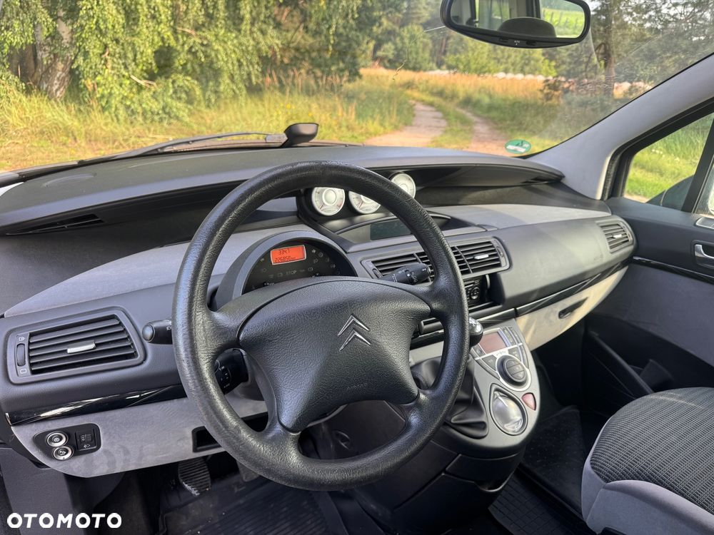 Citroën C8 2.0 16V Confort - 16