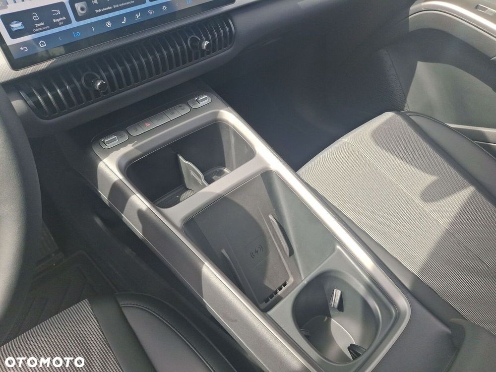 BYD Dolphin - 17