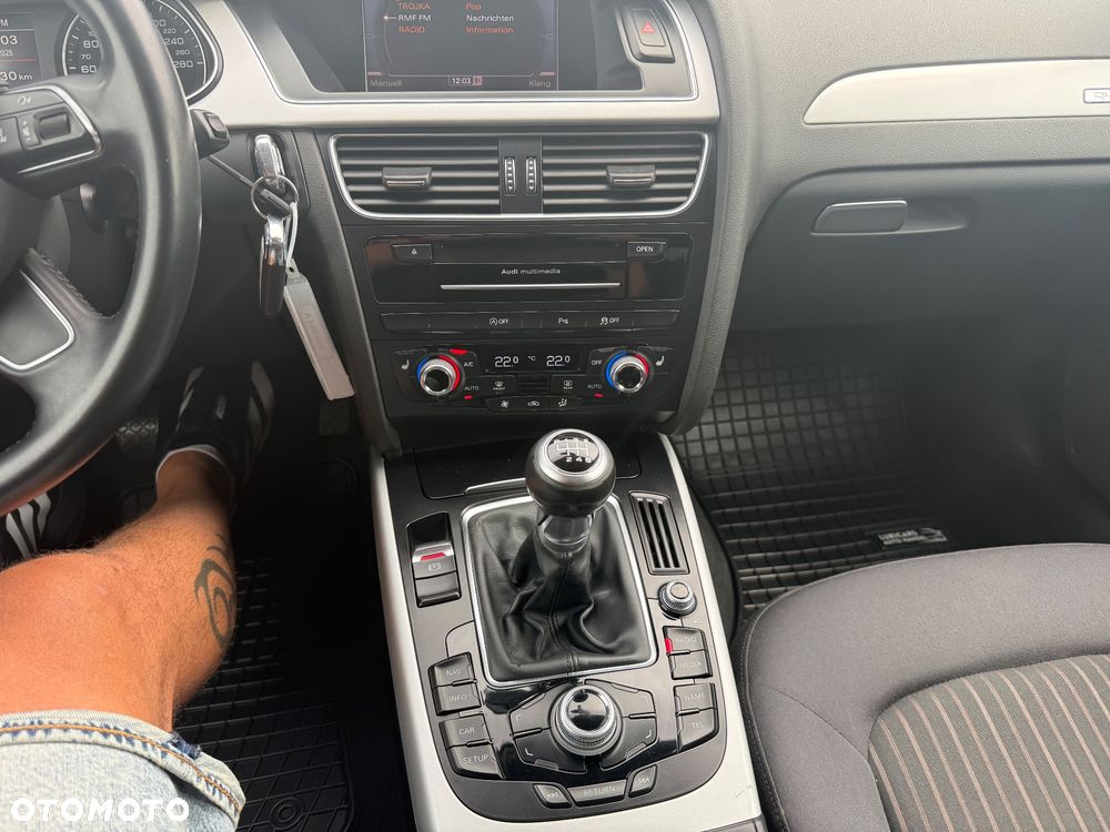 Audi A4 Avant 2.0 TDI DPF clean diesel quattro S line Sportpaket - 36