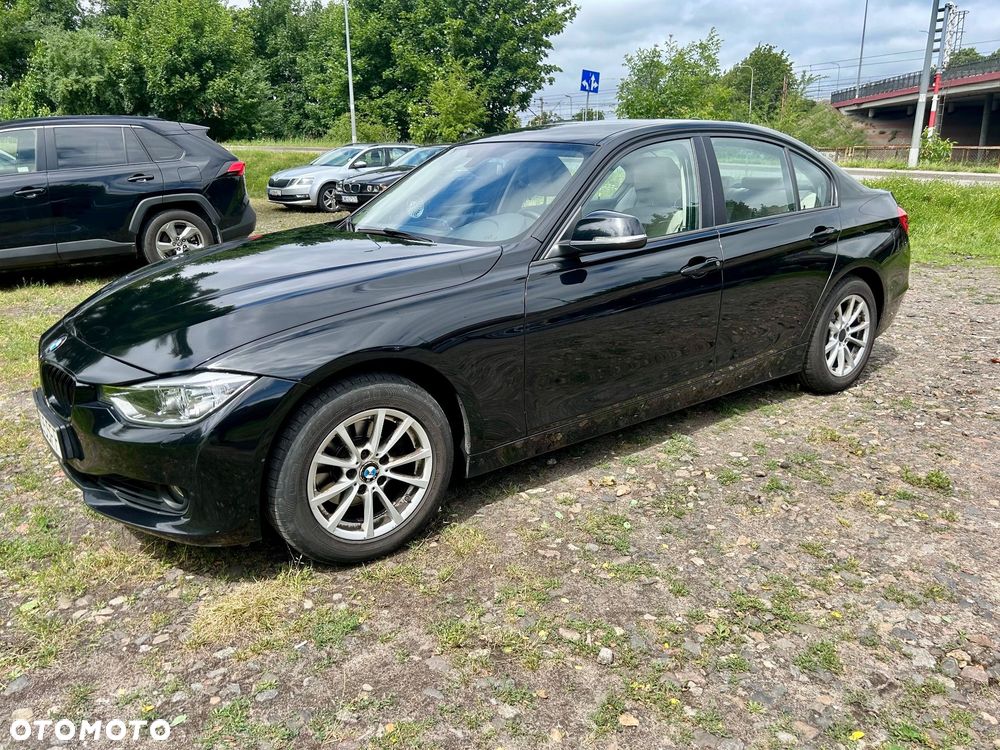 BMW Seria 3 320i - 1