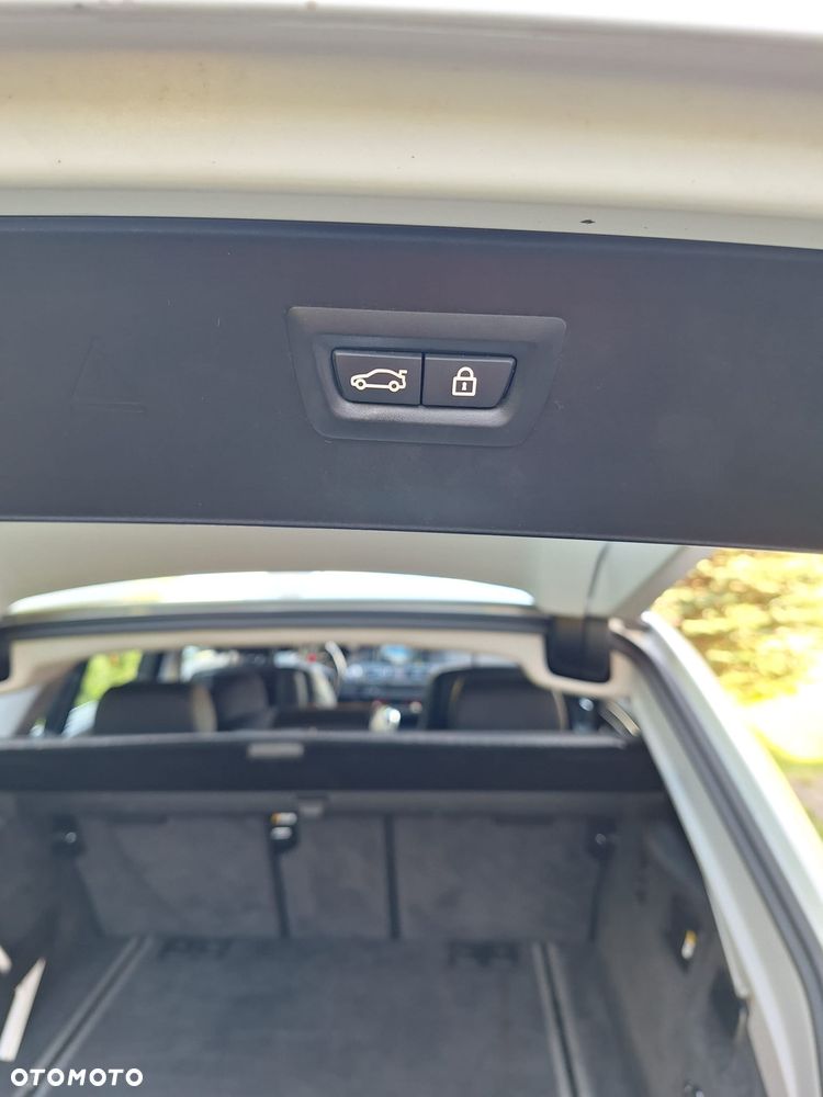 BMW Seria 5 530d Sport-Aut - 30