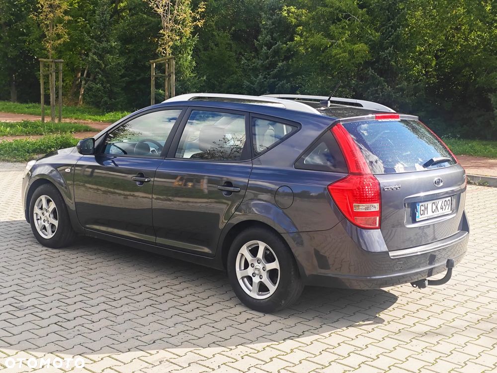 Kia Ceed Cee'd 1.6 Crdi Comfort + - 11