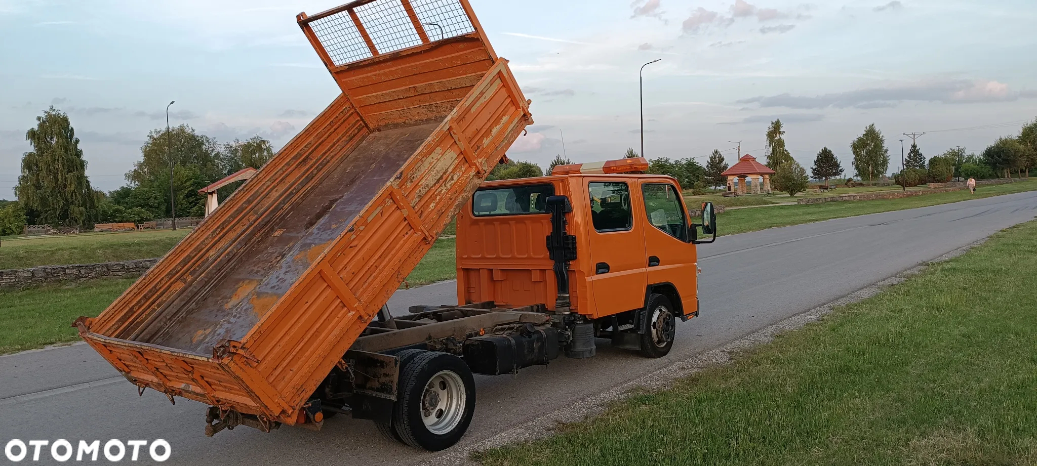 Mitsubishi Canter - 16