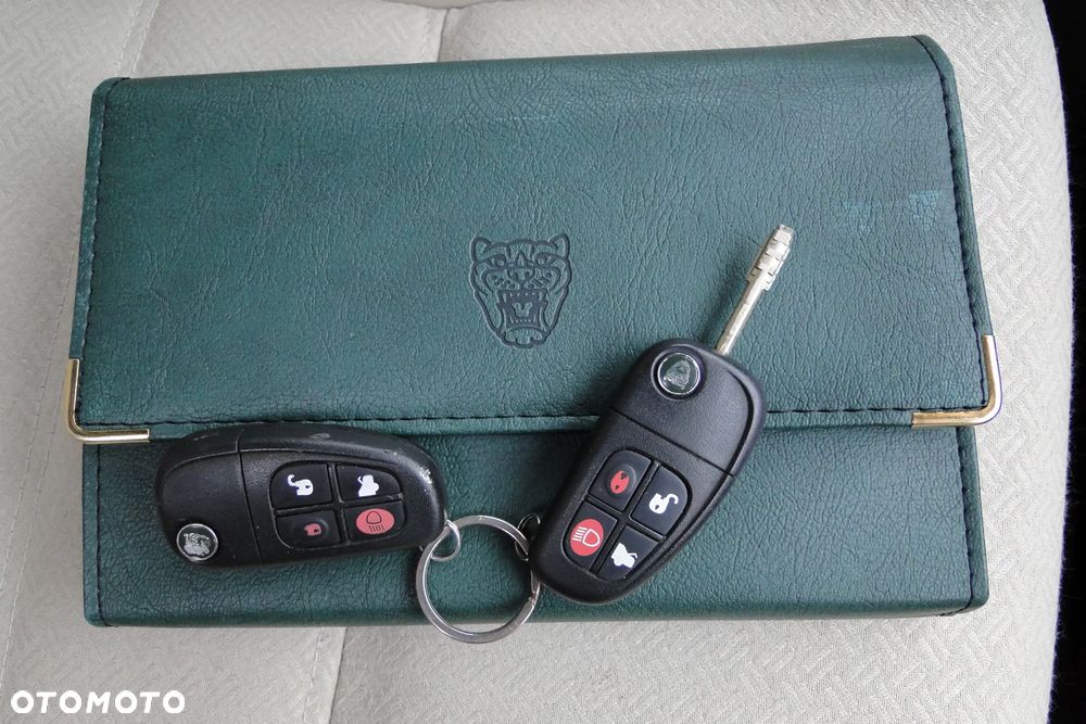 Jaguar X-Type 3.0 V6 4x4 Executive - 28