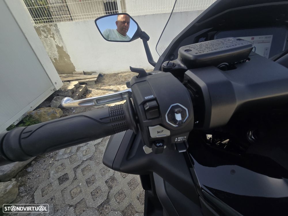 Honda Forza DCT 750 - 9