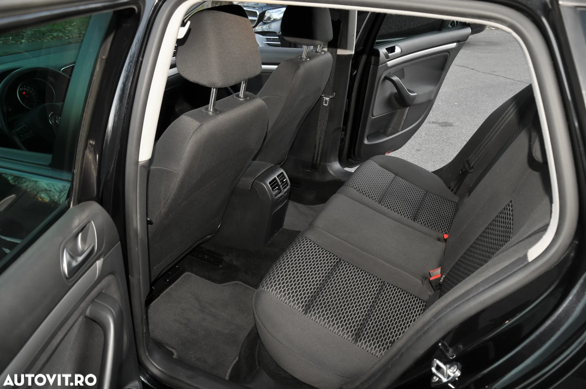 Volkswagen Golf 1.6 TDI BlueMotion Technology Comfortline - 5