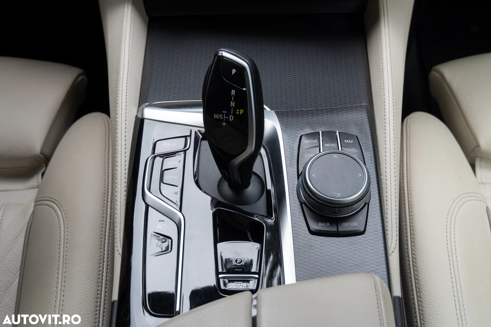BMW Seria 5 530e xDrive AT PHEV - 26
