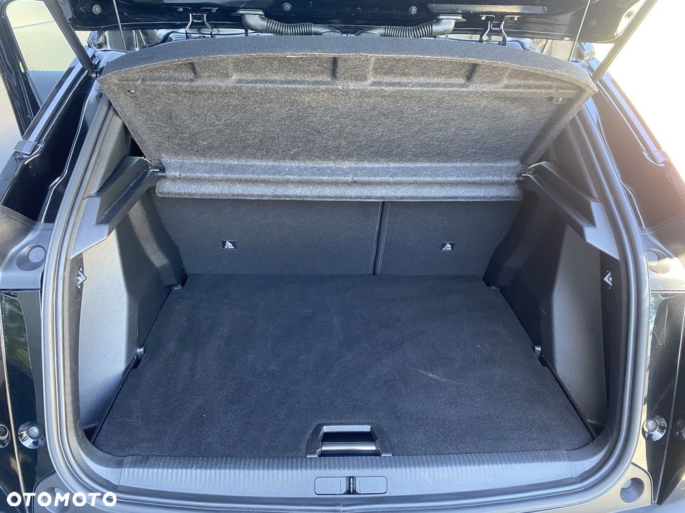 Peugeot 2008 - 8