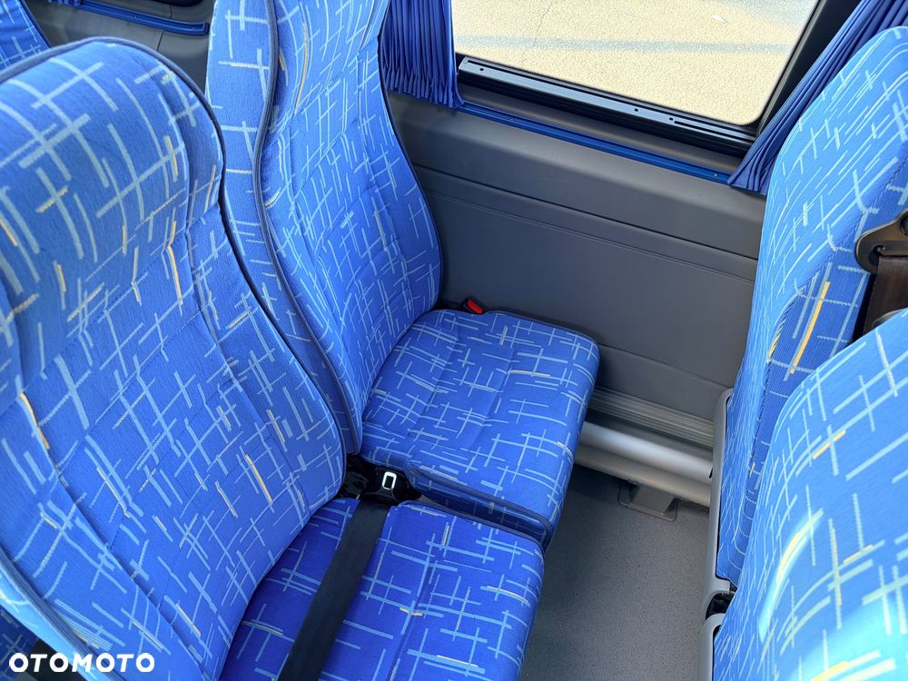 Mercedes-Benz 513 - 18