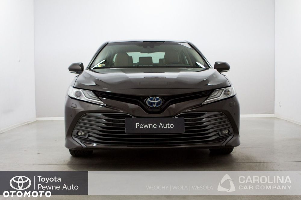 Toyota Camry - 22