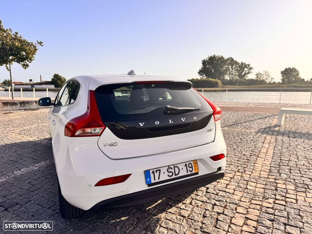 Volvo V40 2.0 D2 Kinetic Eco - 3
