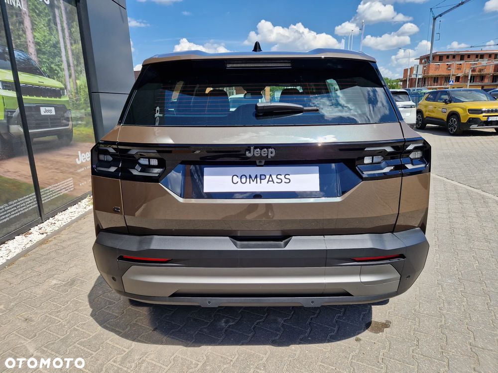 Jeep Compass 73.7kWh Standard Range Altitude FWD - 11