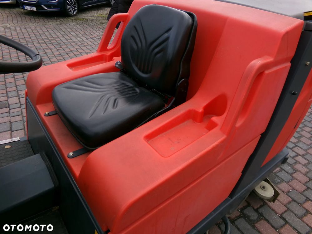 Hako hako scrubmaster b310r zamiatarko szczotkarka myjąca - 11