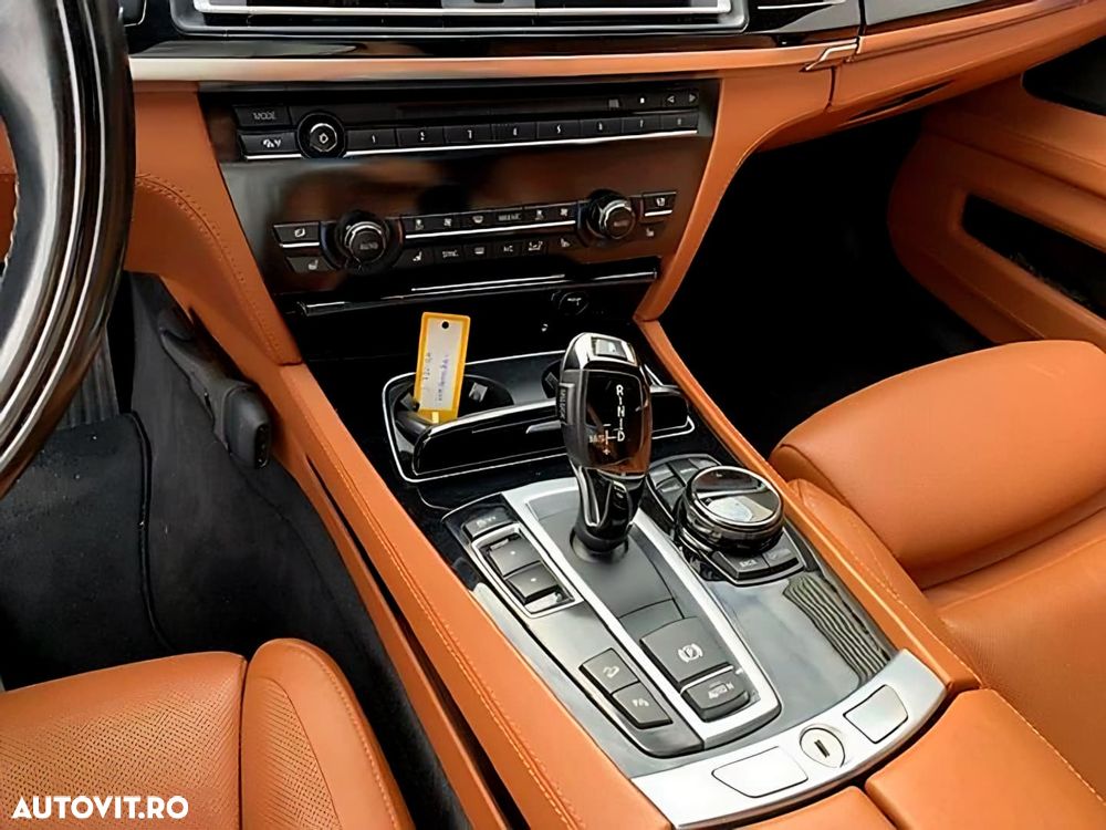 BMW Seria 7 740d xDrive - 17