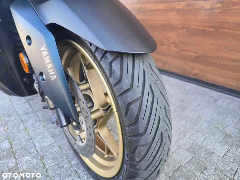 Yamaha X-max - 7