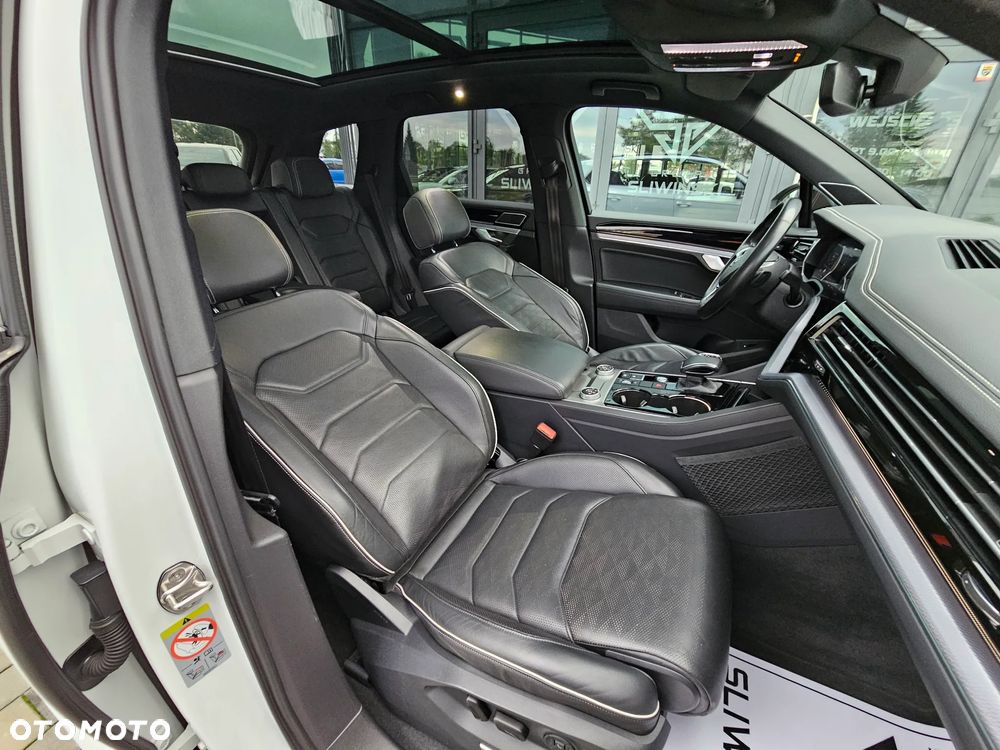 Volkswagen Touareg 3.0 V6 TFSI 4Motion R-Line - 19
