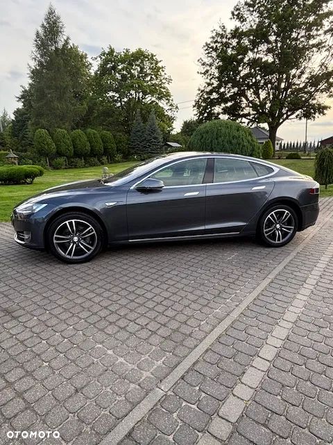 Tesla Model S Long Range Plus - 1