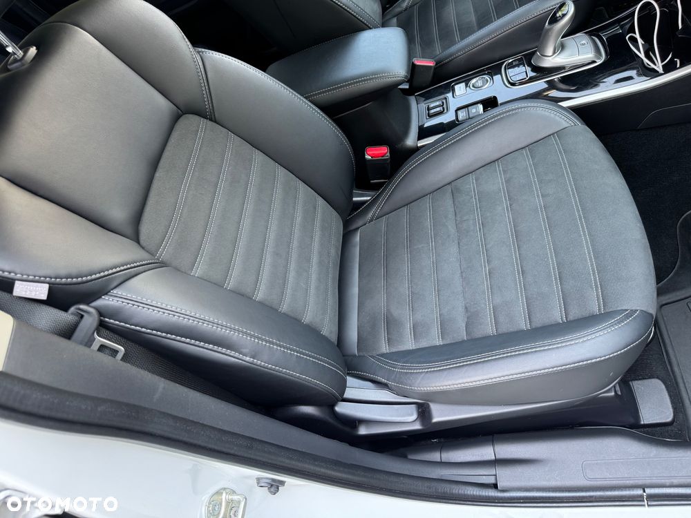 Mitsubishi Outlander - 22