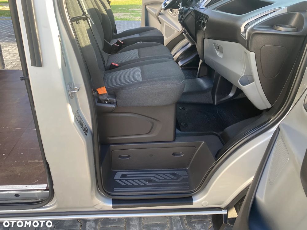 Ford TRANSIT CUSTOM - 18