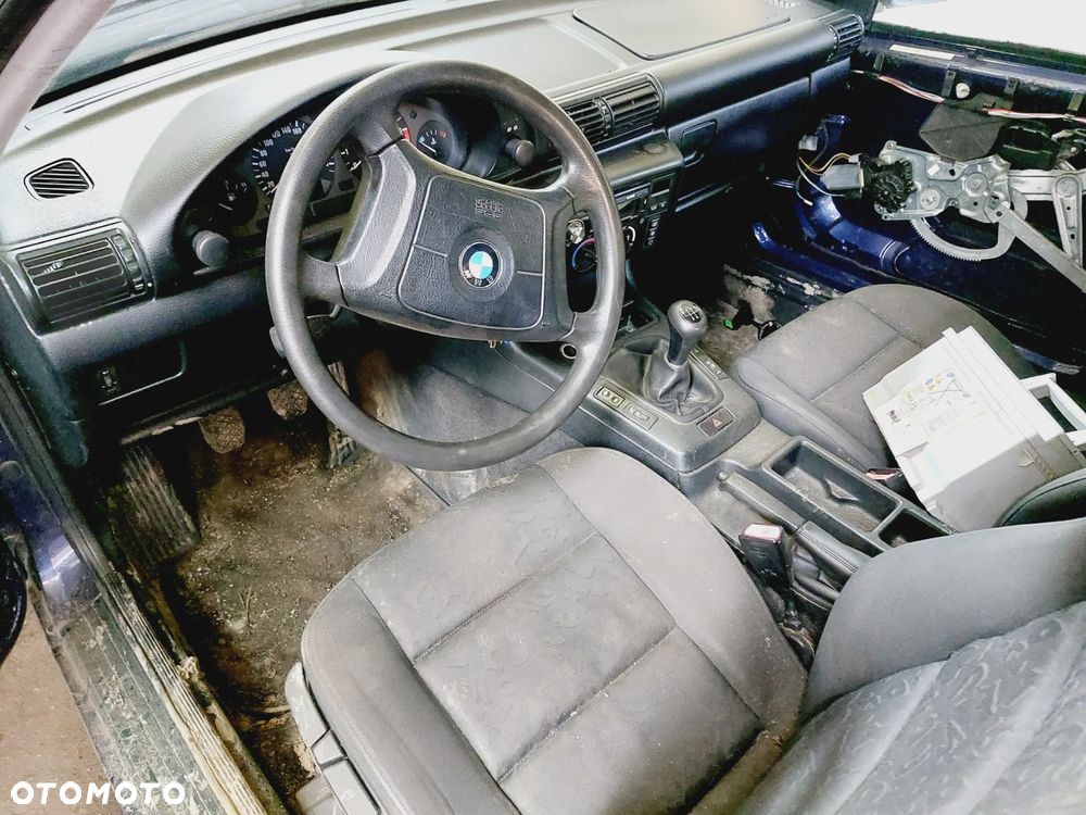 Zderzak BMW E36 1,6B 99R. lampy,drzwi,klapa,maska.... - 5