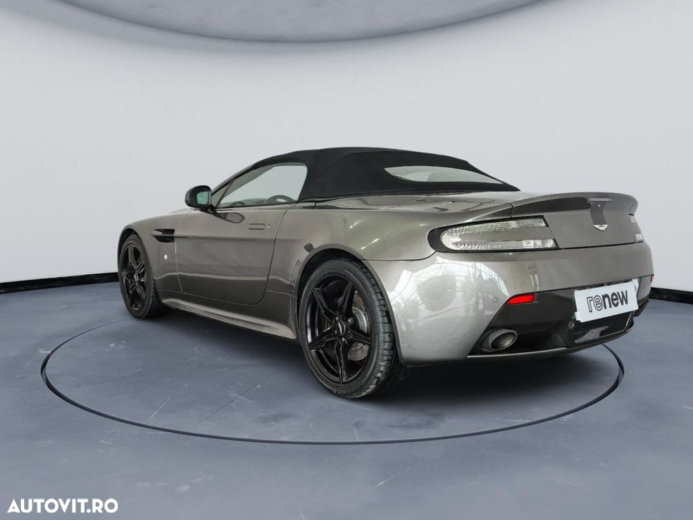 Aston Martin V8 Vantage S - 7