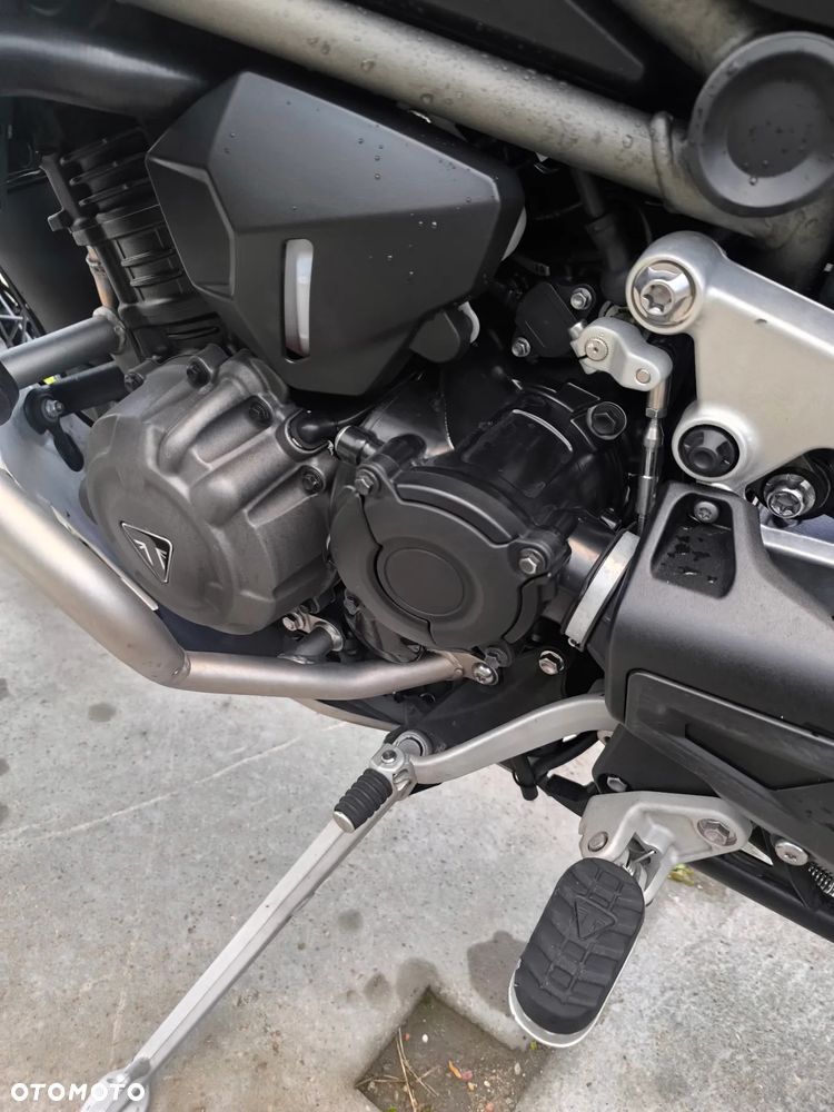 Triumph Tiger - 12