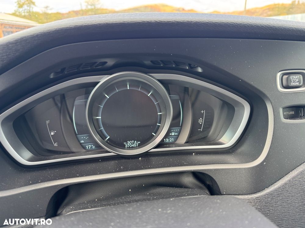 Volvo V40 D2 Ocean Race - 16