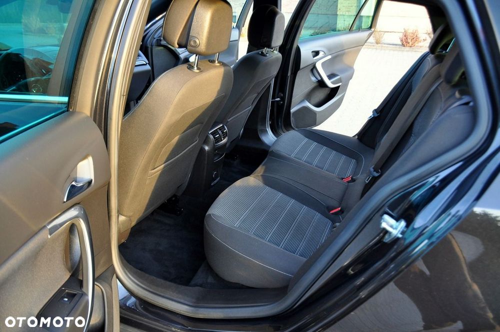 Opel Insignia - 20