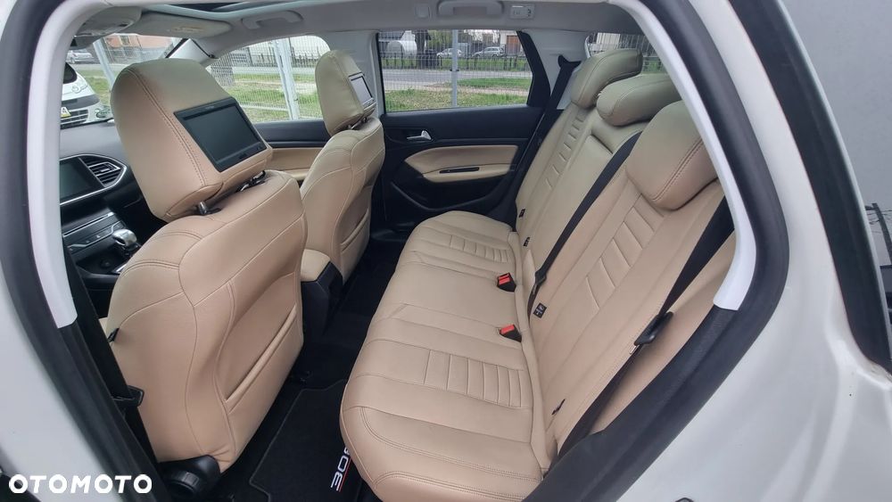 Peugeot 308 1.6 BlueHDi Allure S&S - 18