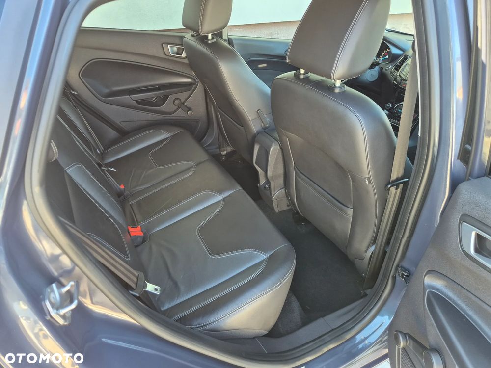 Ford Fiesta 1.0 EcoBoost STart-Stop Titanium - 29